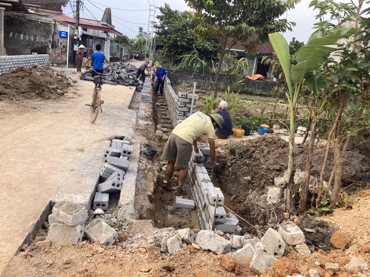 Hiệu quả từ nghị quyết hiến đất mở đường xây dựng nông thôn mới nâng cao ảnh 1