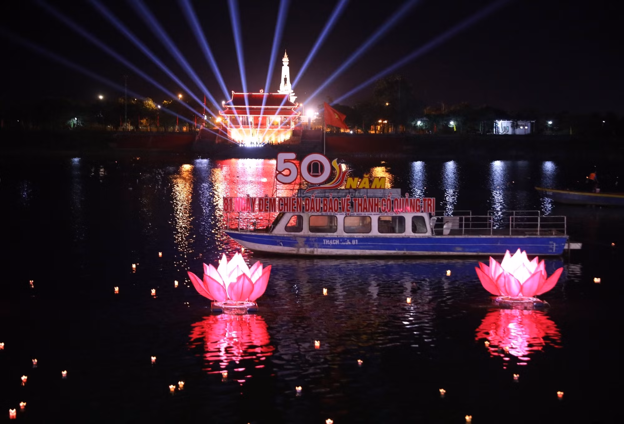 75 năm Ngày Thương binh - Liệt sỹ: Chương trình nghệ thuật “Khát vọng hòa bình” trên vùng đất thiêng Quảng Trị ảnh 5