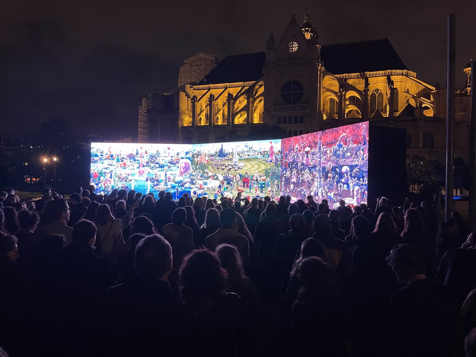 Sôi động lễ hội “Đêm Trắng” cùng nghệ thuật đương đại tại Paris (Pháp) ảnh 2