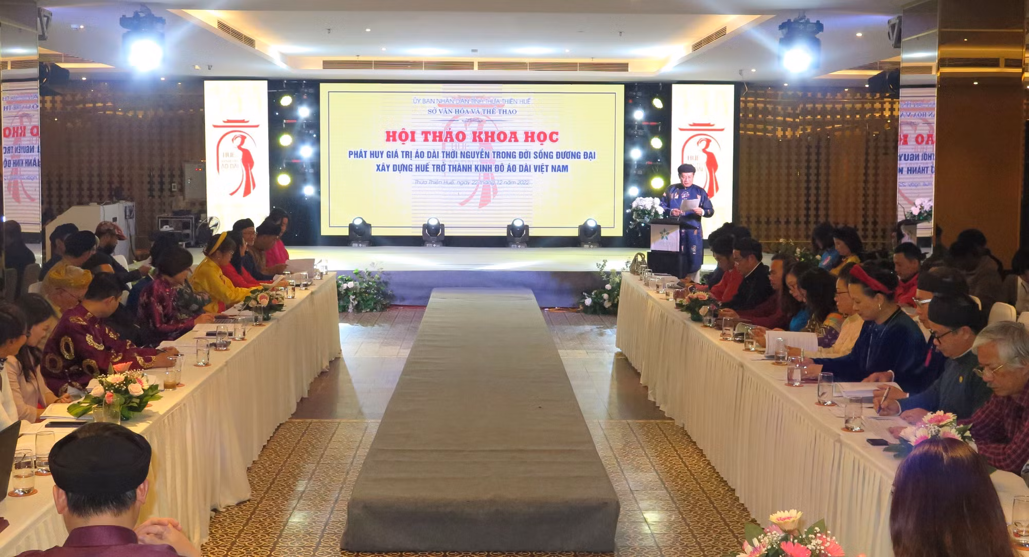 Phát huy giá trị Áo dài Nhà Nguyễn trong đời sống đương đại ảnh 1