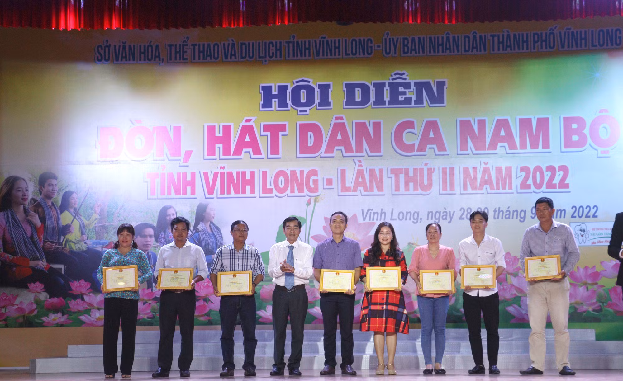 Vĩnh Long: Bảo tồn và phát huy nghệ thuật đờn, hát dân ca Nam Bộ ảnh 1