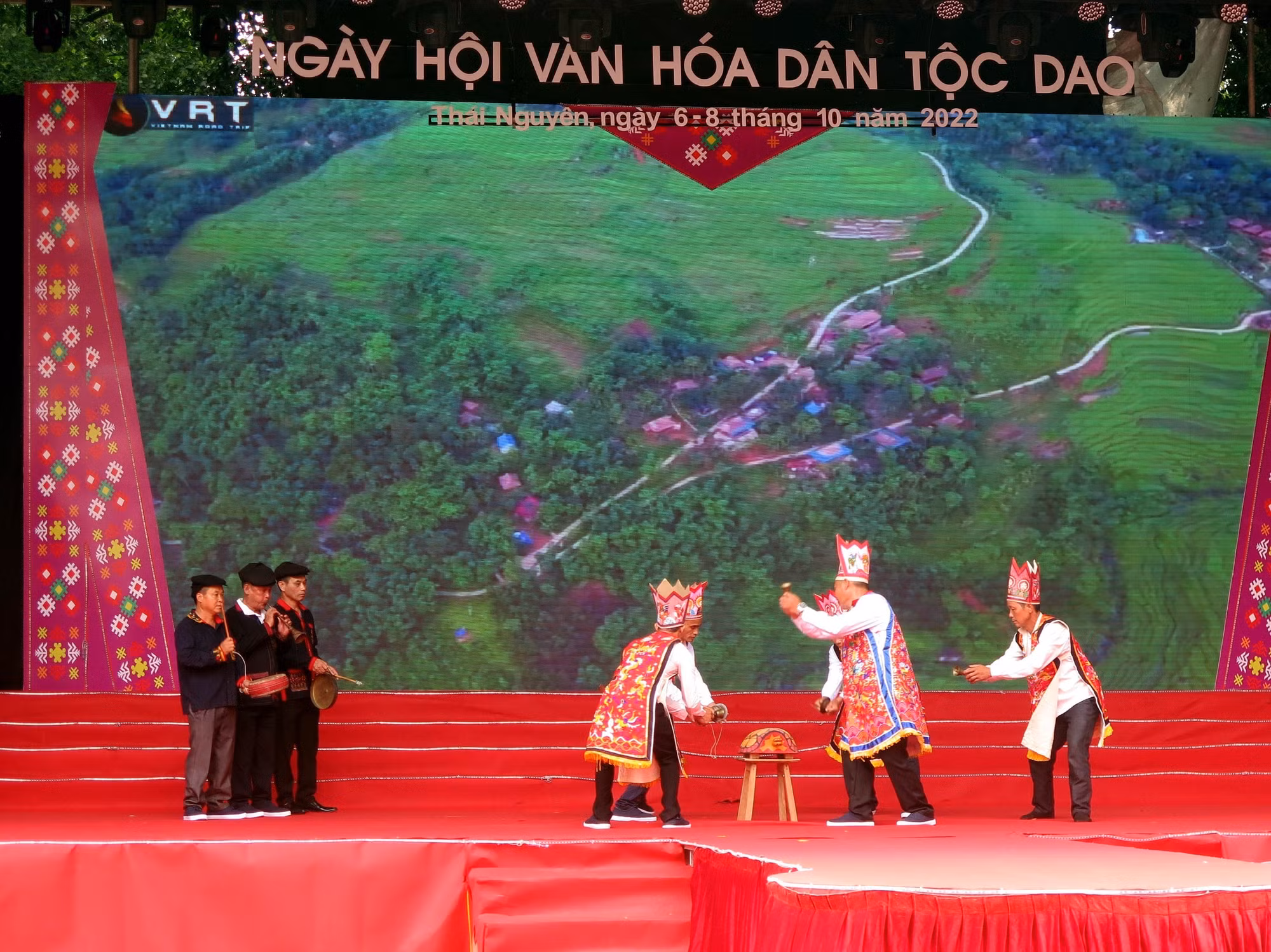 Độc đáo nghi lễ, trang phục truyền thống của dân tộc Dao ảnh 13