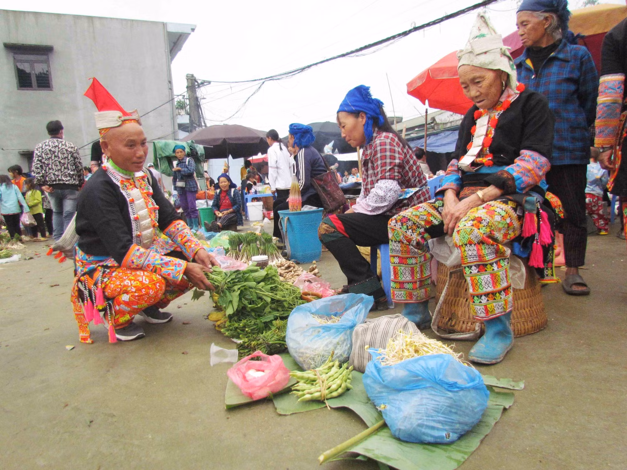 Lai Châu: Chợ phiên góp phần gìn giữ nét văn hóa dân tộc ảnh 5