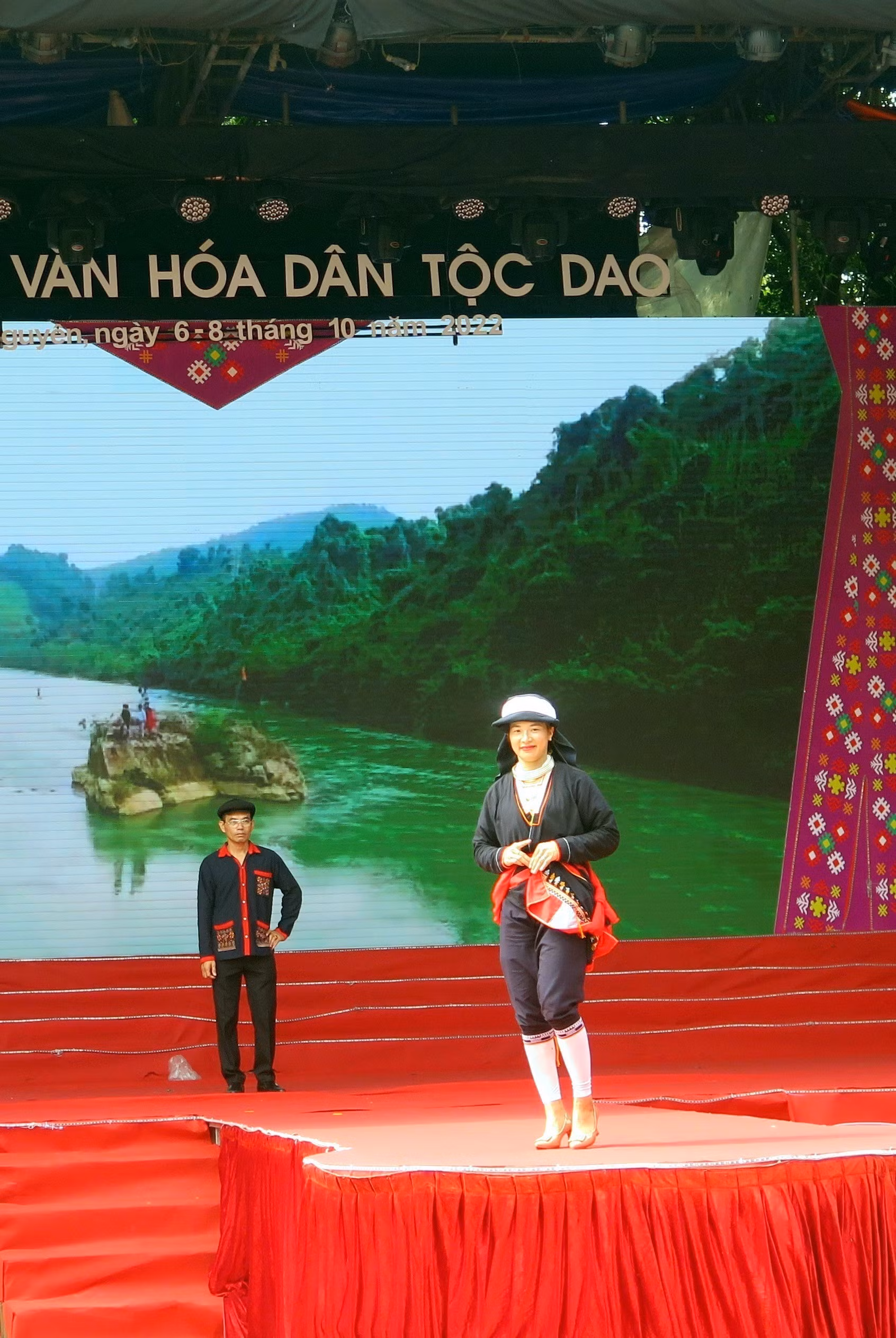 Độc đáo nghi lễ, trang phục truyền thống của dân tộc Dao ảnh 4