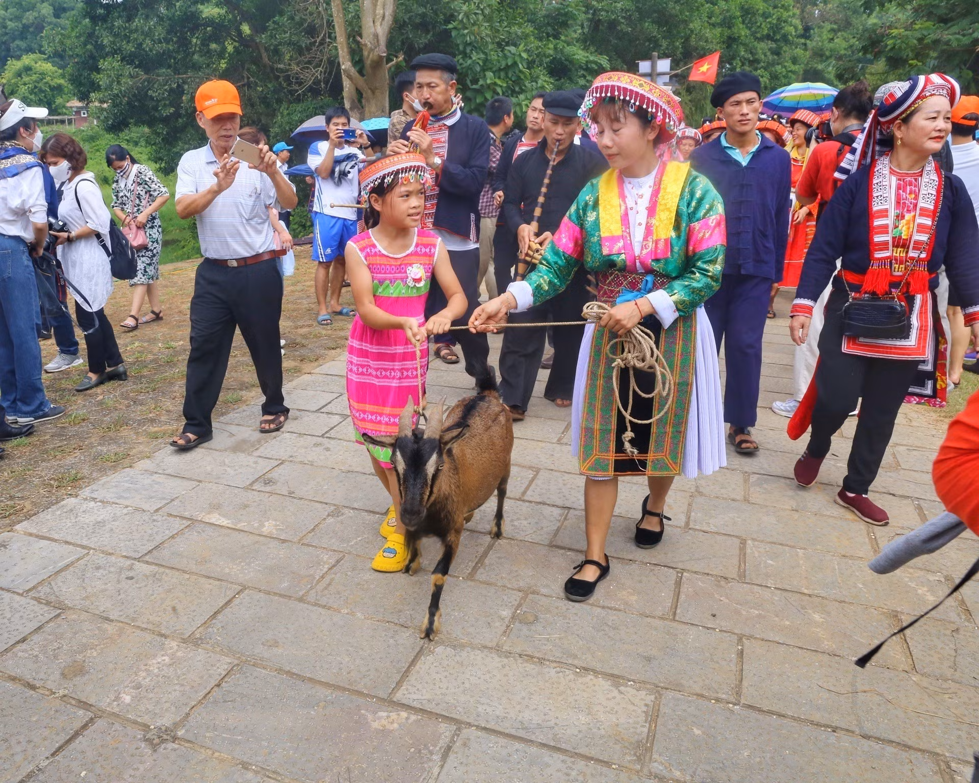 Tái hiện chợ phiên vùng cao Tuyên Quang tại Làng Văn hoá - Du lịch các dân tộc Việt Nam ảnh 4