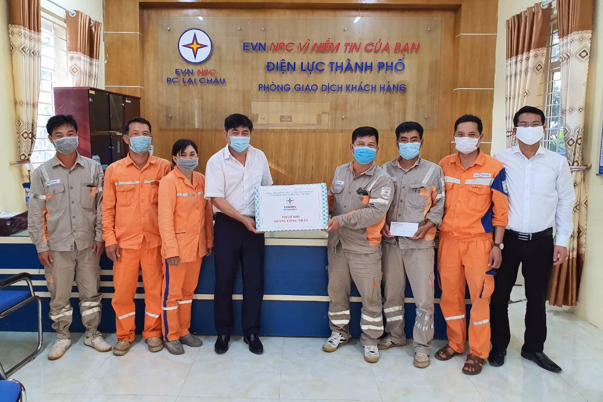 Điện lực Lai Châu quan tâm chăm lo cho người lao động ảnh 1