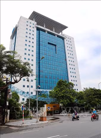 Bắt đầu công bố điểm chuẩn xét tuyển Đại học đợt 1 năm 2021: Một số trường top đầu có điểm trúng tuyển trên 28 ảnh 3