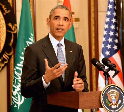 Trong ảnh (tư liệu):Tổng thống Mỹ Barack Obama phát biểu trong cuộc họp báo ở Riyadh (Saudi Arabia) ngày 21/4. THX/TTXVN