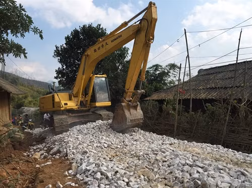 Trong 2016, tỉnh Sơn La nâng cấp đường giao thông đến trung tâm của 12 xã