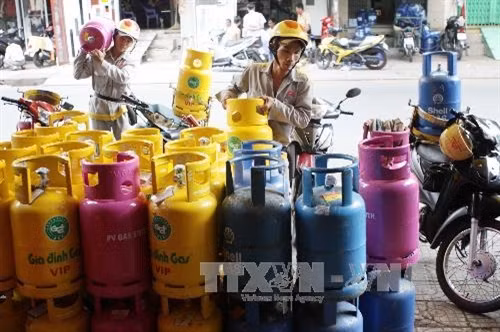Từ 1/2, giá gas giảm 20.500 đồng/bình 12kg ảnh 1