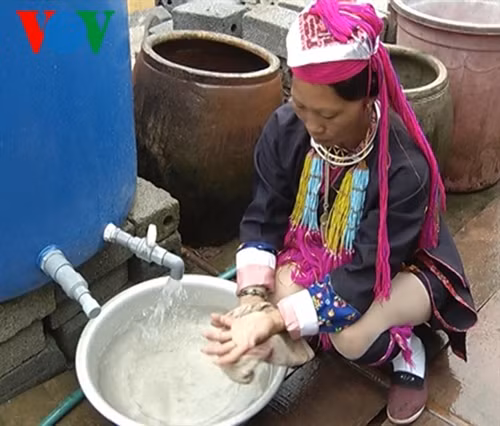 Người dân được sử dụng nguồn nước sạch đảm bảo vệ sinh góp phần giảm thiểu tỷ lệ dân số bị mắc các bệnh liên quan đến việc sử dụng nguồn nước không hợp vệ sinh.