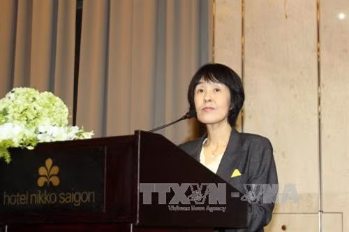 Bà Takahashi Harumi, Thống đốc tỉnh Hokkaido phát biểu khai mạc sự kiện. Ảnh: Thanh Vũ – TTXVN
