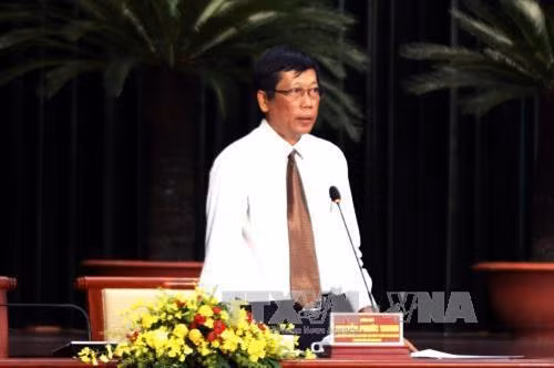 Giám đốc Sở Nông nghiệp và Phát triển Nông thôn Thành phố Hồ Chí Minh Nguyễn Phước Trung trả lời chất vấn. Ảnh: Hoàng Hải-TTXVN