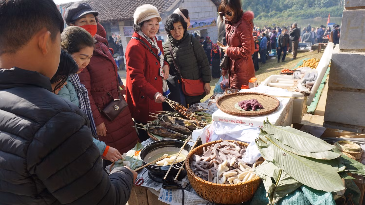 Nhộn nhịp Phiên chợ vùng cao chào Xuân 2021 tại Làng Văn hóa – Du lịch các dân tộc Việt Nam ảnh 6