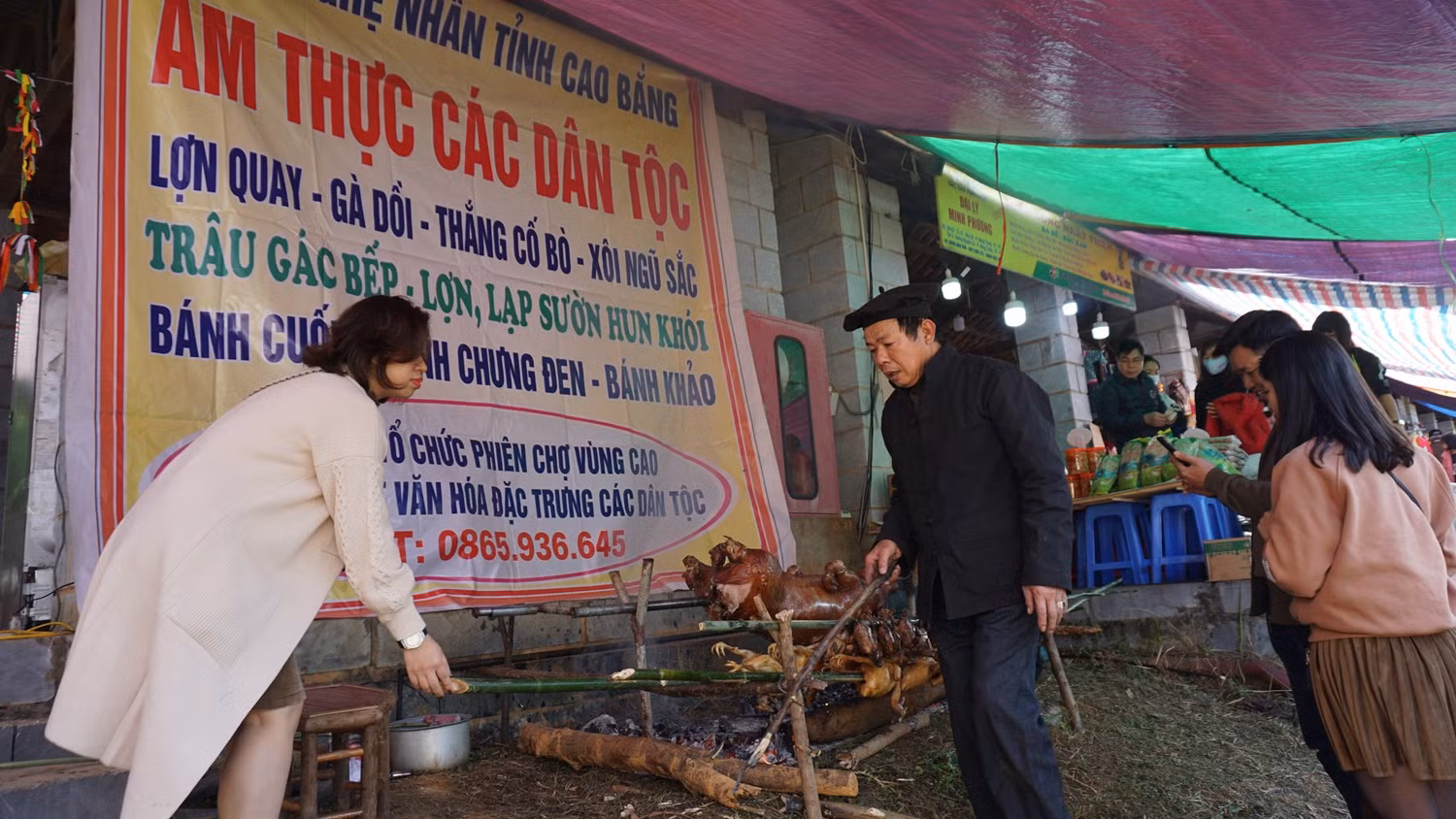 Nhộn nhịp Phiên chợ vùng cao chào Xuân 2021 tại Làng Văn hóa – Du lịch các dân tộc Việt Nam ảnh 7