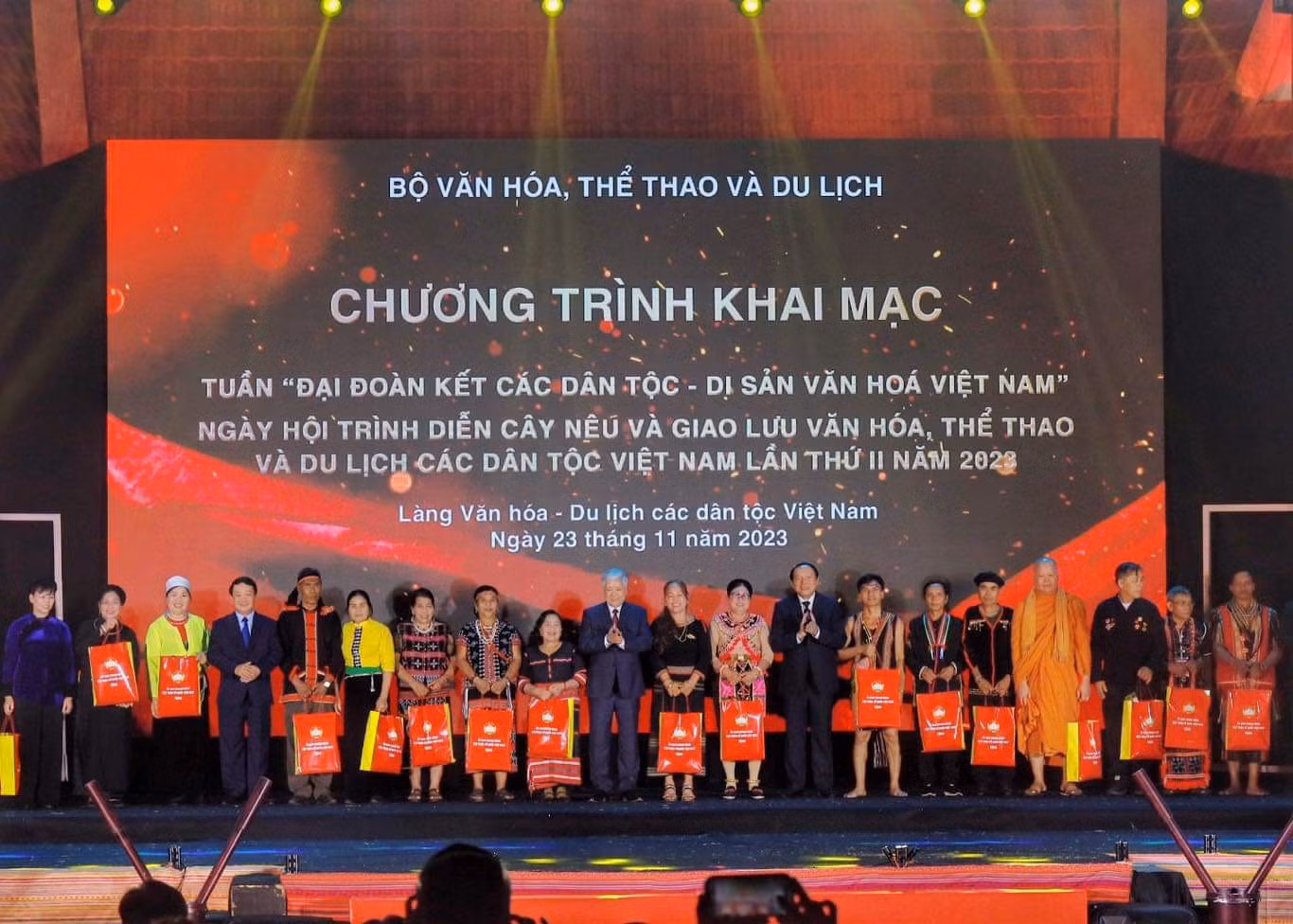 Khai mạc Tuần “Đại đoàn kết các dân tộc – Di sản văn hóa Việt Nam” năm 2023 ảnh 6