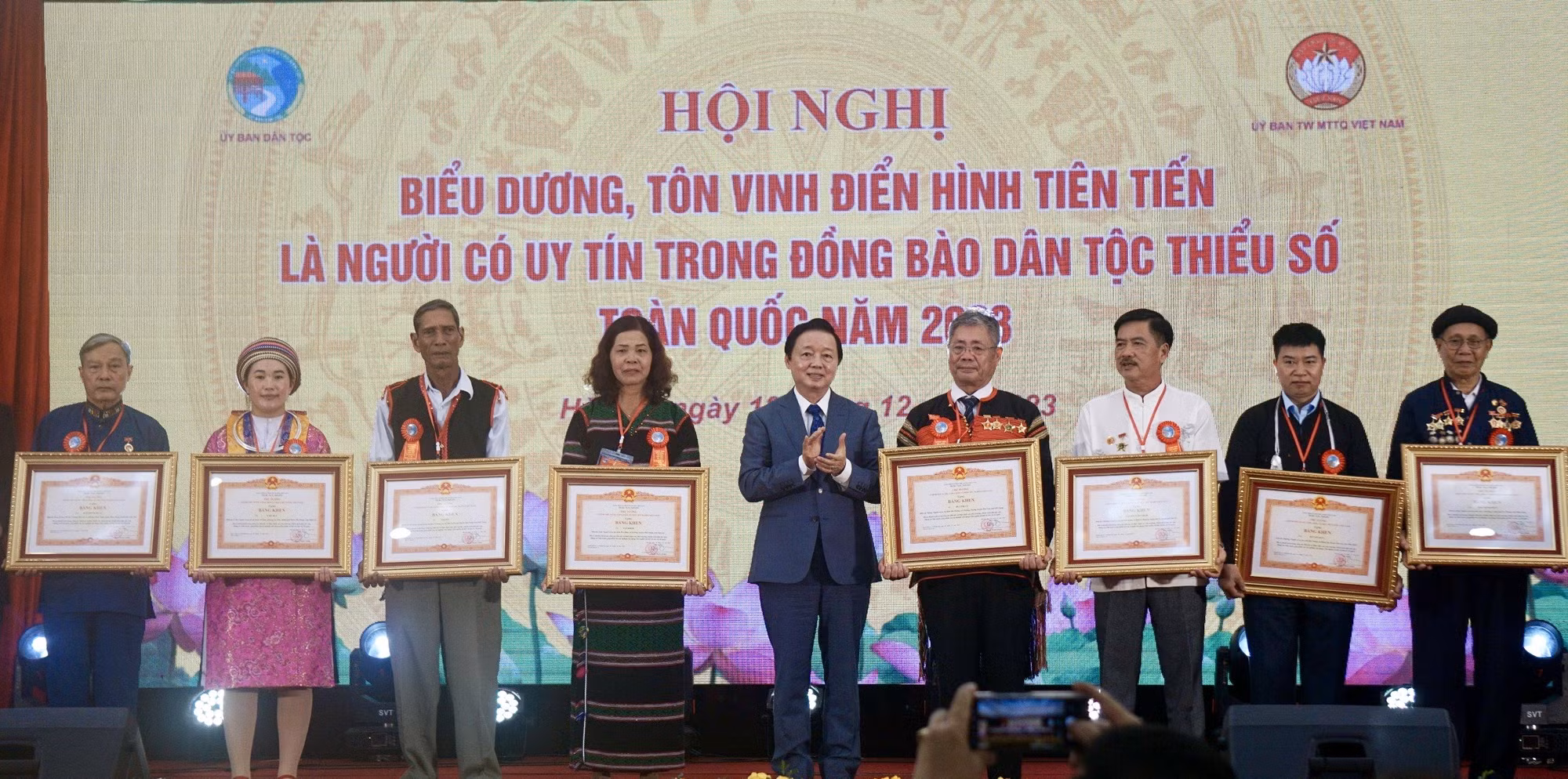 Biểu dương, tôn vinh điển hình tiên tiến là người có uy tín trong đồng bào dân tộc thiểu số toàn quốc năm 2023 ảnh 6