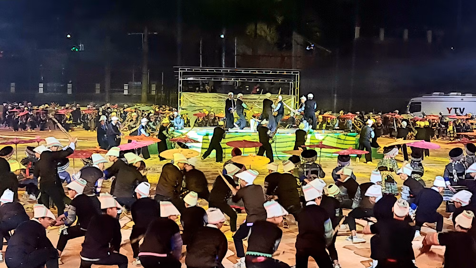 Nghệ thuật khèn và nghệ thuật dùng sáp ong tạo hoa văn trên vải của đồng bào Mông được công nhận là Di sản văn hóa Phi vật thể quốc gia ảnh 7