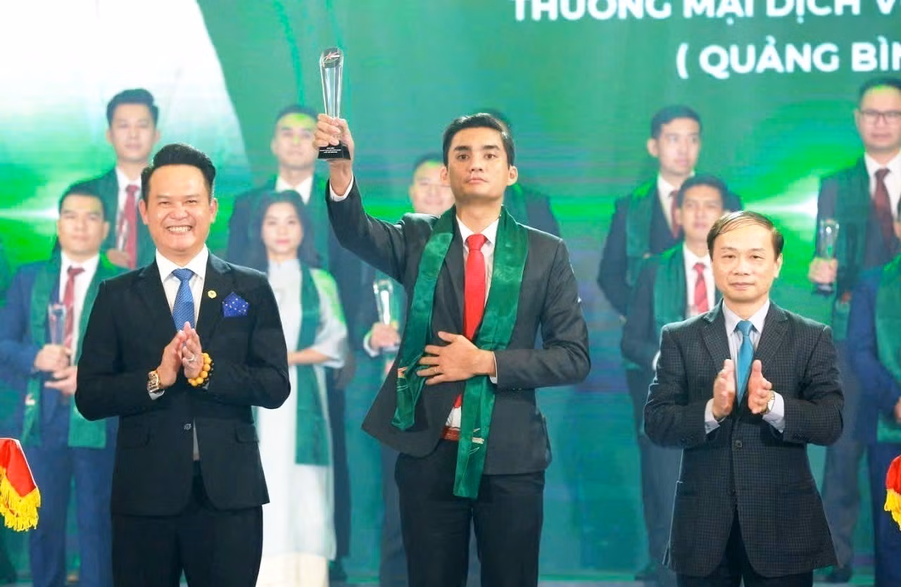 Trần Mạnh Thịnh, chàng nông dân 8X khởi nghiệp trên vùng đất “nắng lắm, mưa nhiều” ảnh 1