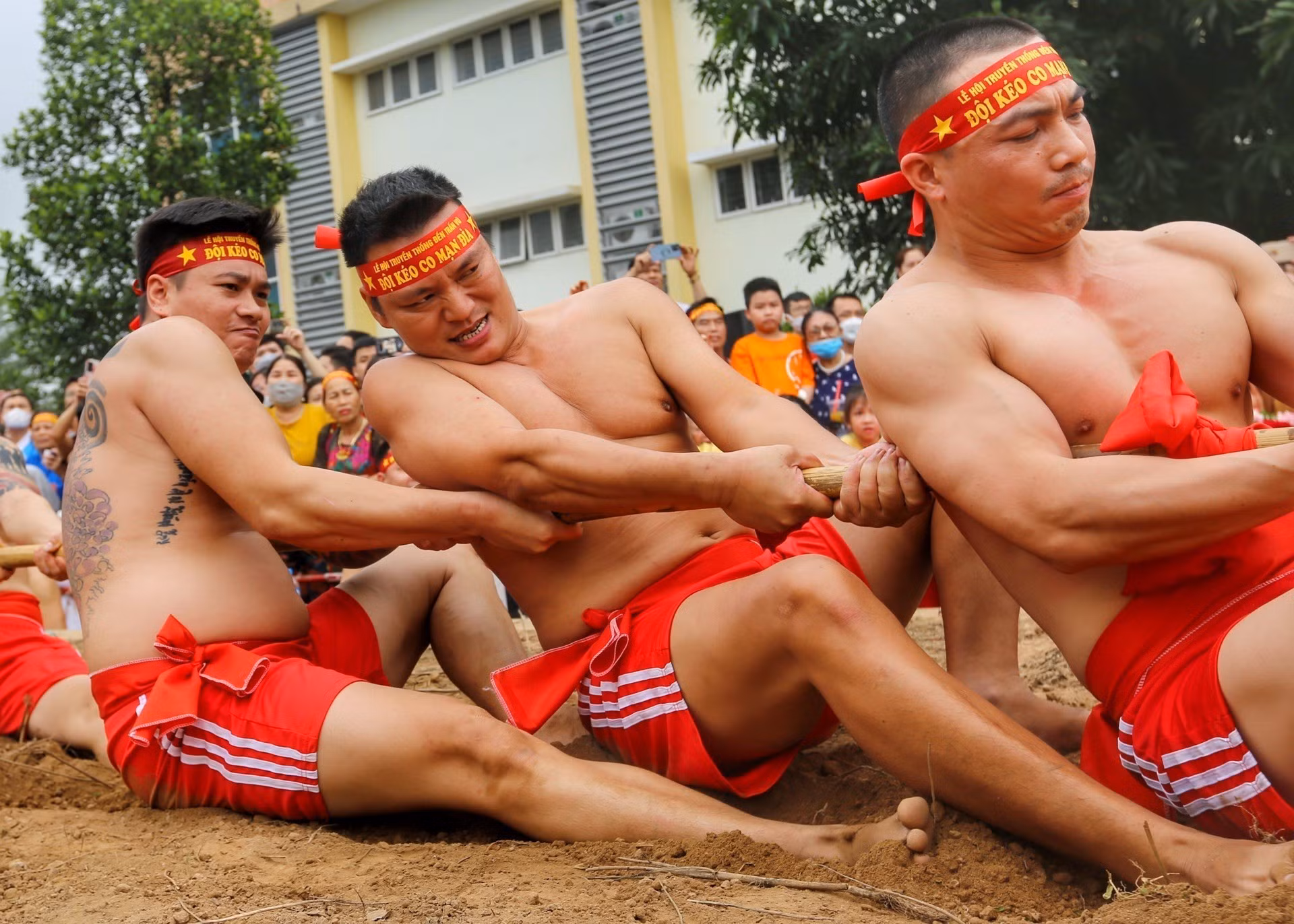 Tưng bừng Lễ hội Đền Trấn Vũ và nghi lễ “Kéo co ngồi” ảnh 4