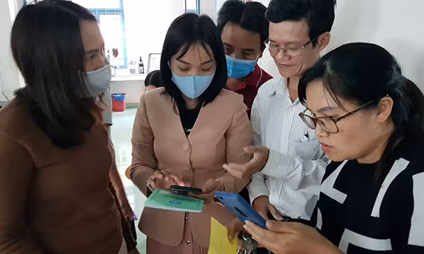 Kon Tum đẩy mạnh cài đặt ứng dụng Bảo hiểm xã hội số ảnh 1
