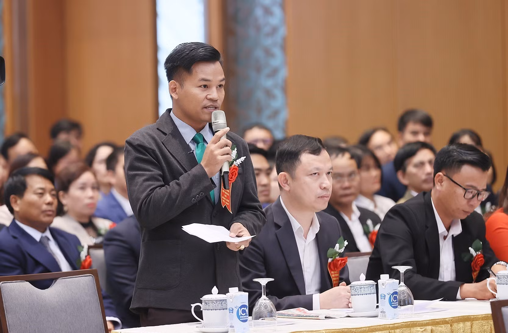 Thủ tướng đối thoại với nông dân: Dân chủ, hiệu quả thiết thực ảnh 4 Thủ tướng đối thoại với nông dân: Dân chủ, hiệu quả thiết thực ảnh 4