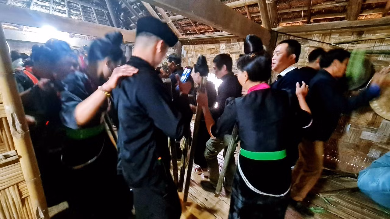 Tái hiện lễ Tạ ơn (Pang Phoóng) của dân tộc Kháng ảnh 12