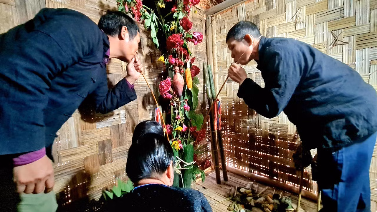 Tái hiện lễ Tạ ơn (Pang Phoóng) của dân tộc Kháng ảnh 8