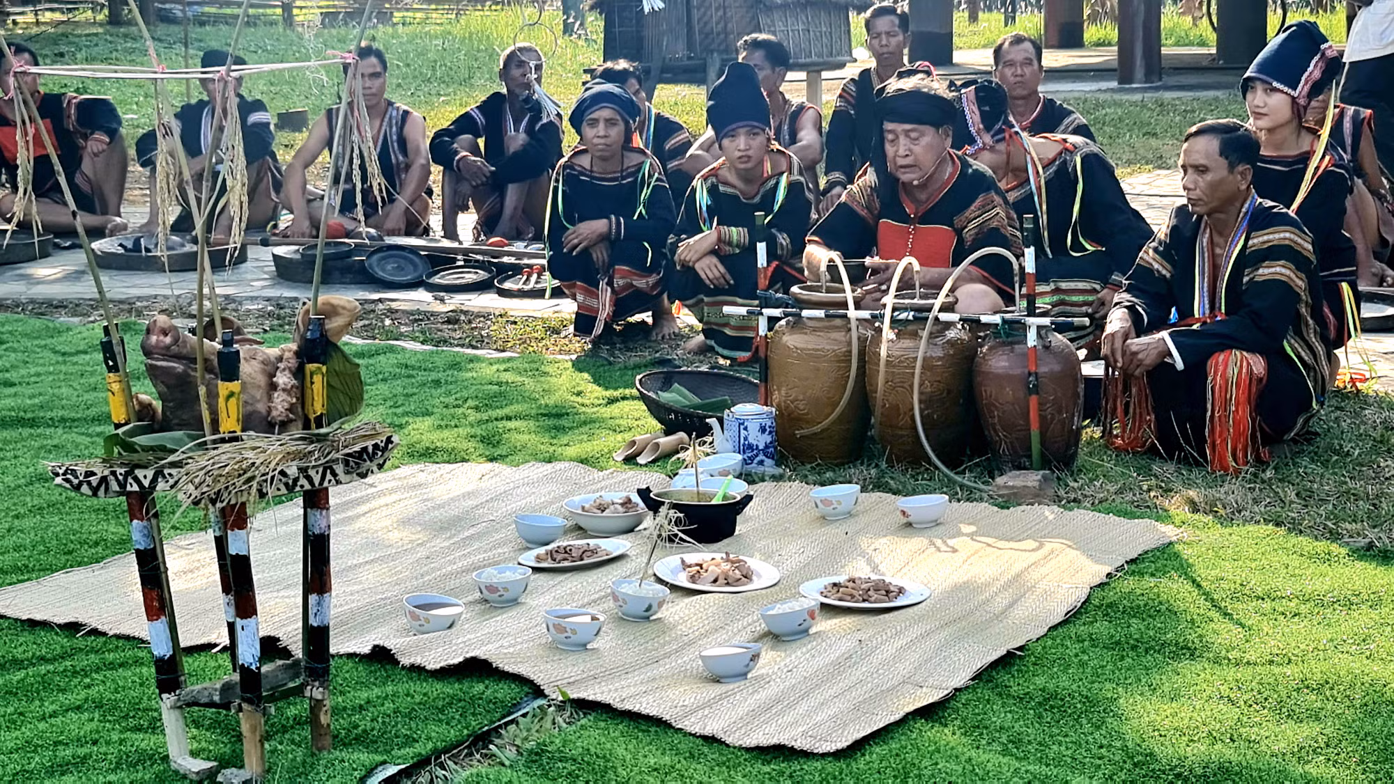Tái hiện Lễ mừng lúa mới của đồng bào Gia Rai ảnh 6