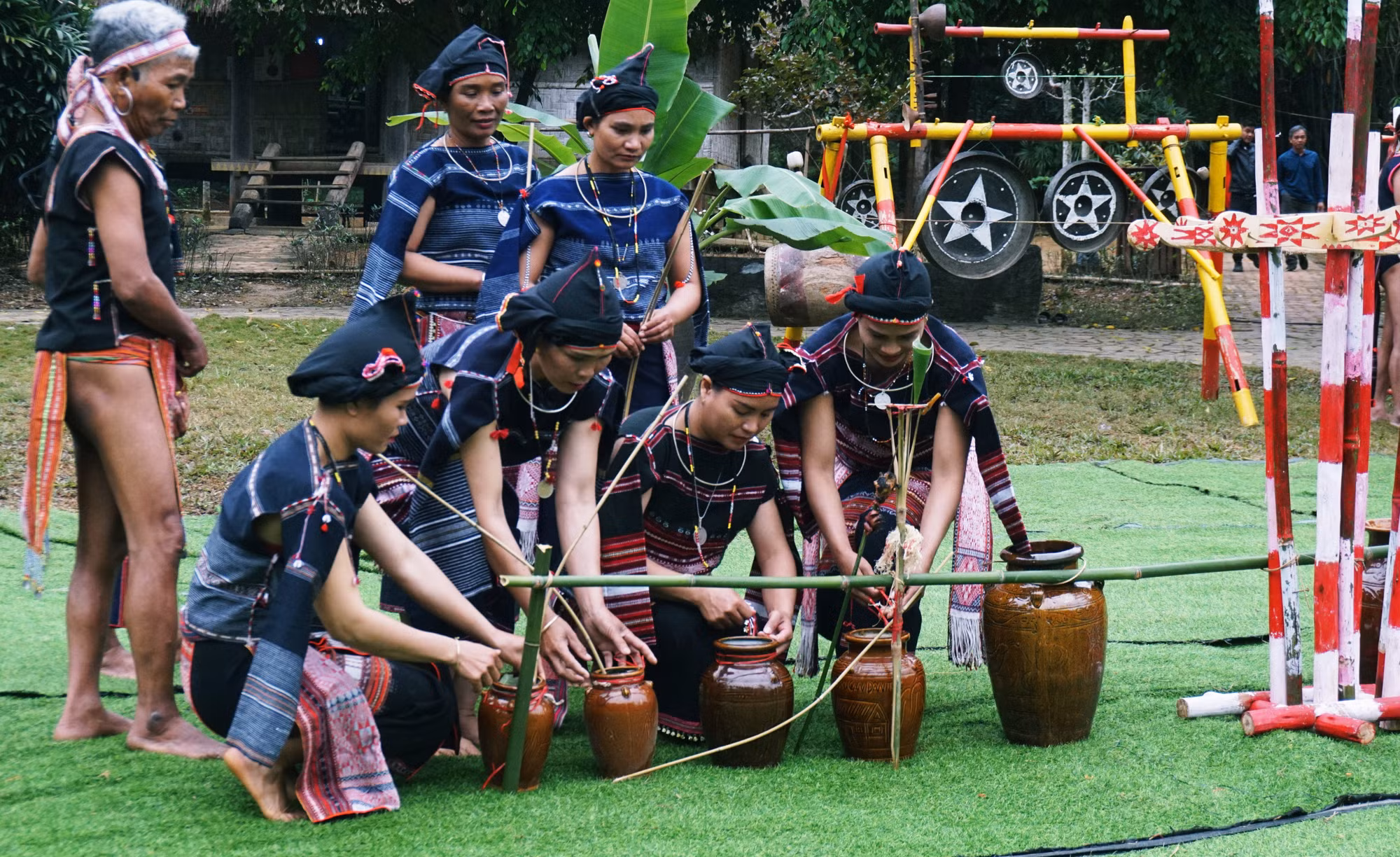 Lễ hội cầu an của đồng bào dân tộc Bahnar ảnh 4