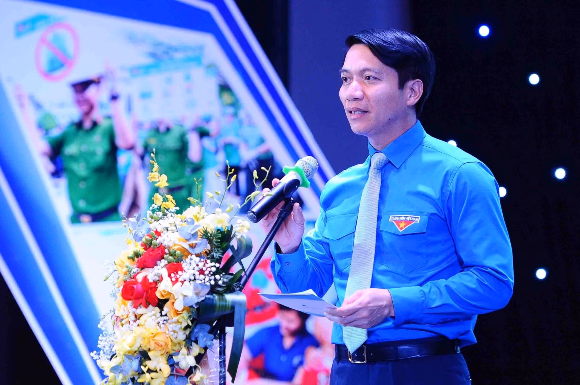 Trao Giải thưởng “Thanh niên sống đẹp” và Giải thưởng “15 tháng 10” năm 2022 ảnh 1