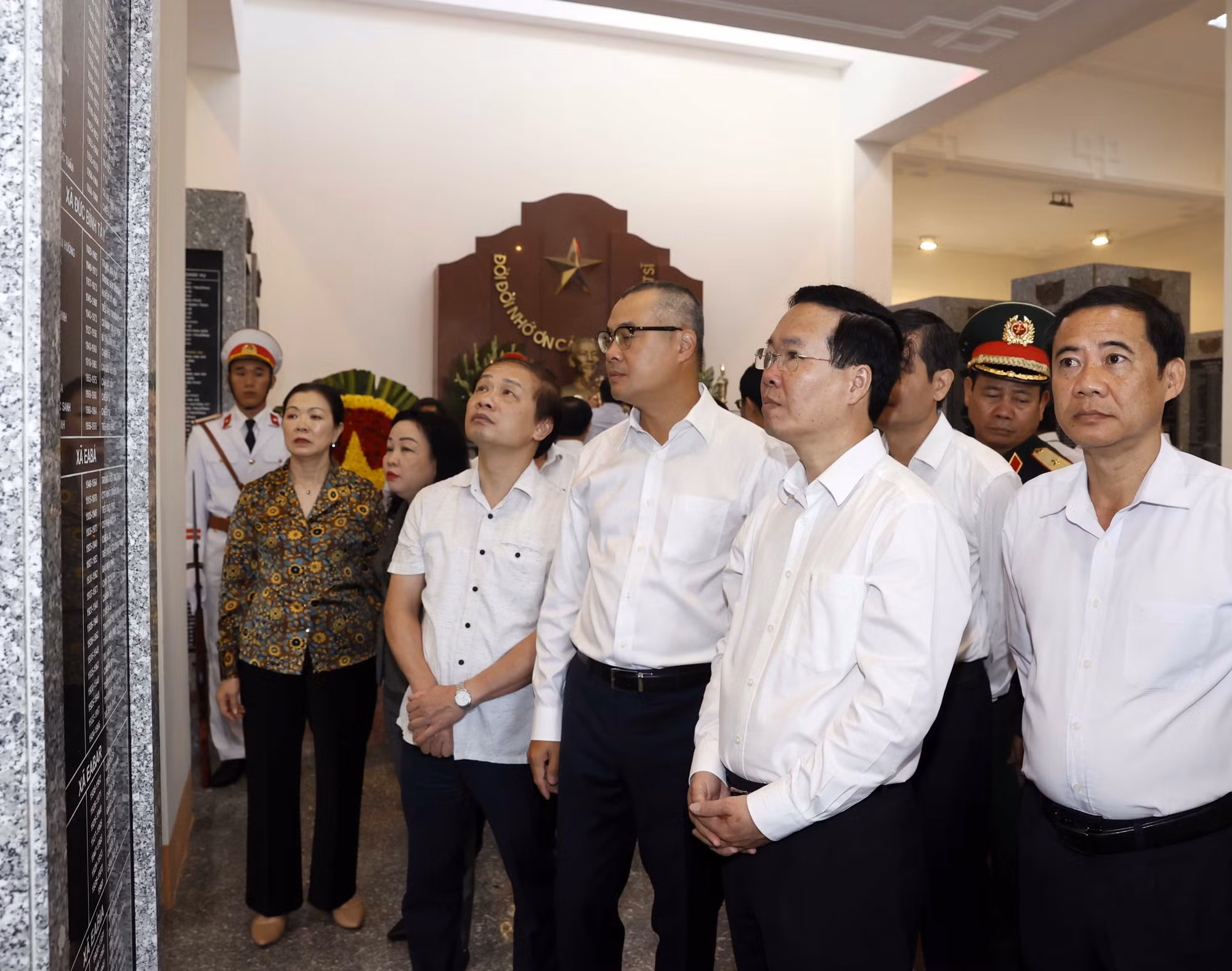 Chủ tịch nước Võ Văn Thưởng dự Ngày hội Đại đoàn kết toàn dân tại Phú Yên ảnh 4
