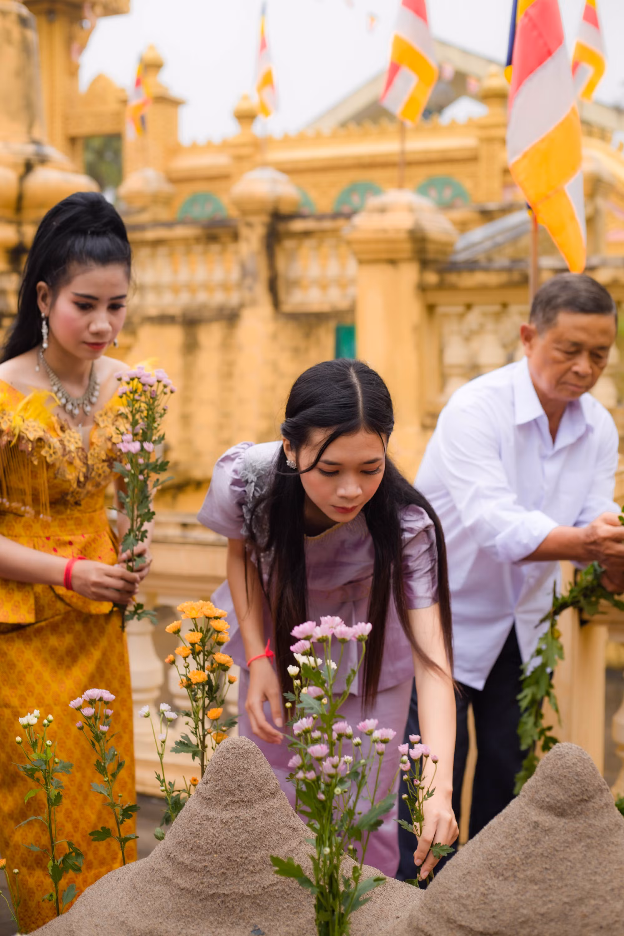 Tết Chol Chnam Thmay của đồng bào dân tộc Khmer tại “Ngôi Nhà chung” ảnh 7