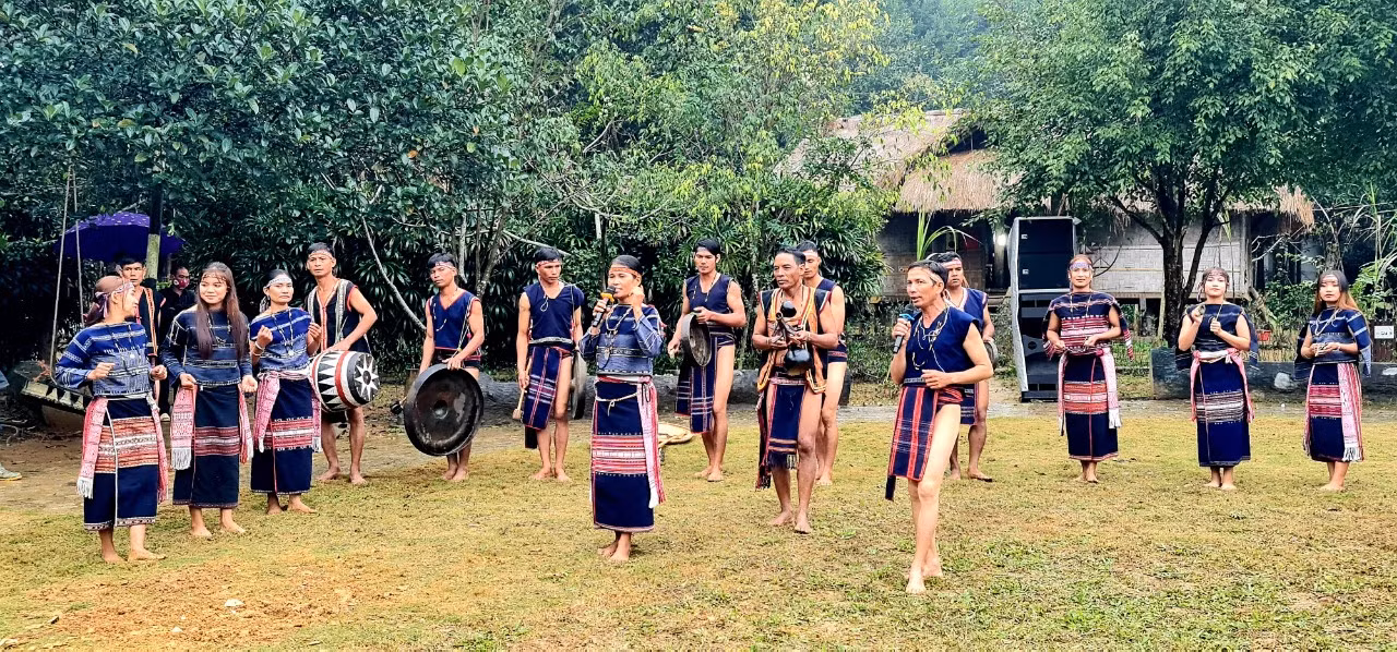Hoạt động tháng 4 “Sắc màu văn hoá các dân tộc Việt Nam” tại Làng Văn hóa - Du lịch các dân tộc Việt Nam ảnh 3