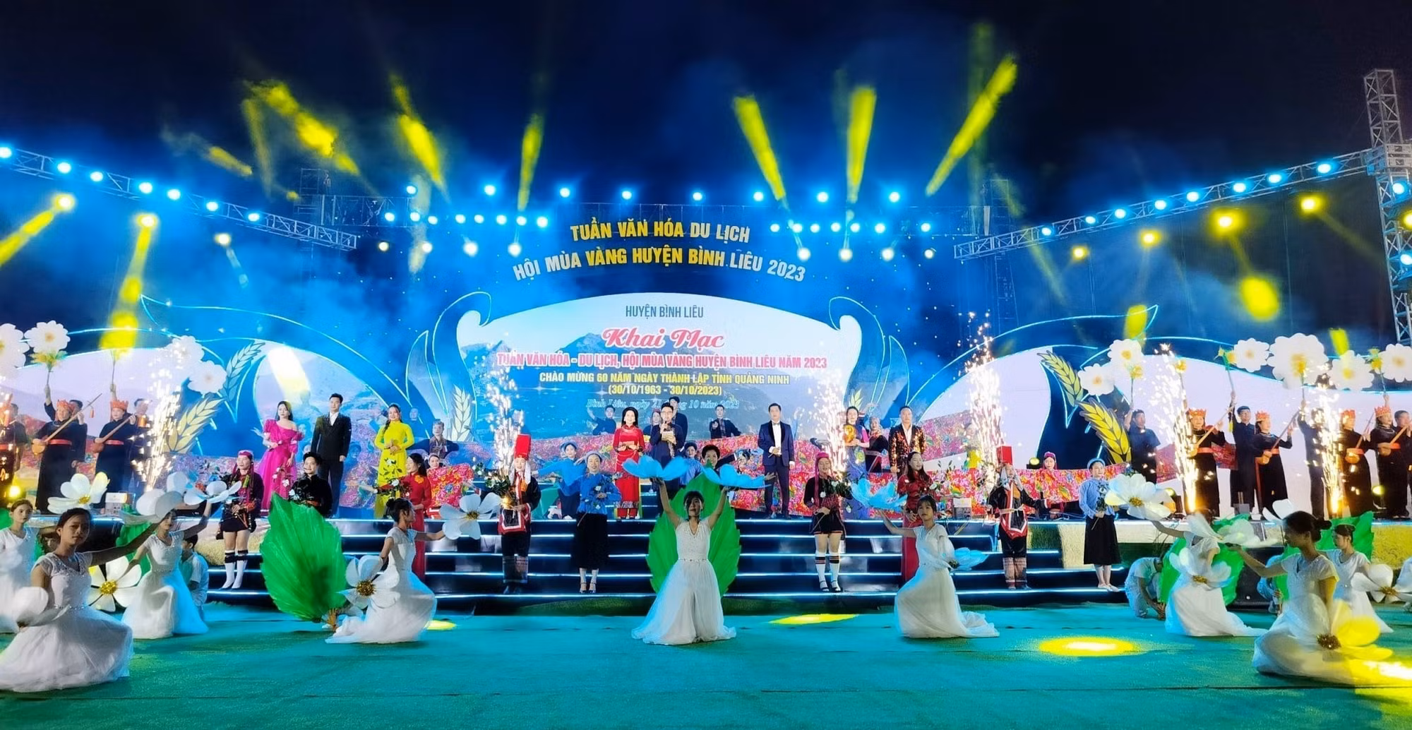Khai mạc Tuần Văn hóa - Du lịch, Hội mùa Vàng Bình Liêu năm 2023 ảnh 1