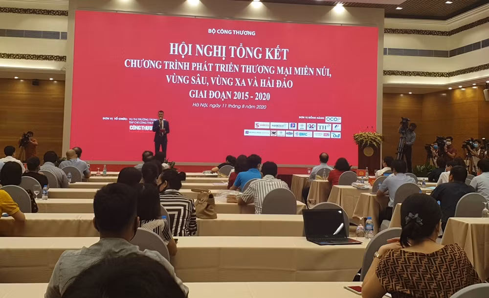 Tổng kết chương trình phát triển thương mại miền núi, vùng sâu, vùng xa và hải đảo giai đoạn 2015 - 2020 ảnh 1