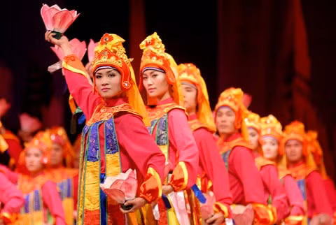 Trình diễn Nhã nhạc cung đình Huế.