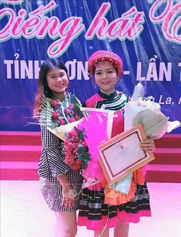 Hà Thị Thinh chính là “cây” phong trào trong mọi hoạt động giao lưu văn hóa - văn nghệ, quảng bá, giới thiệu về sắc màu dân tộc Thái ở Sơn La tới bạn bè trong và ngoài tỉnh. Ảnh: Diệp Anh – TTXVN