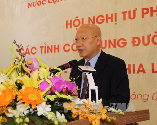 Bộ trưởng Bộ Tư pháp Vương quốc Campuchia Ang Vong Vathana phát biểu tại hội nghị. Ảnh: Lê Đức Hoảnh – TTXVN