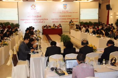 Bộ Tư pháp 2 nước Việt Nam và Campuchia tổ chức Hội nghị Tư pháp các tỉnh có chung đường biên giới Việt Nam – Campuchia lần thứ nhất. Ảnh: Lê Đức Hoảnh - TTXVN