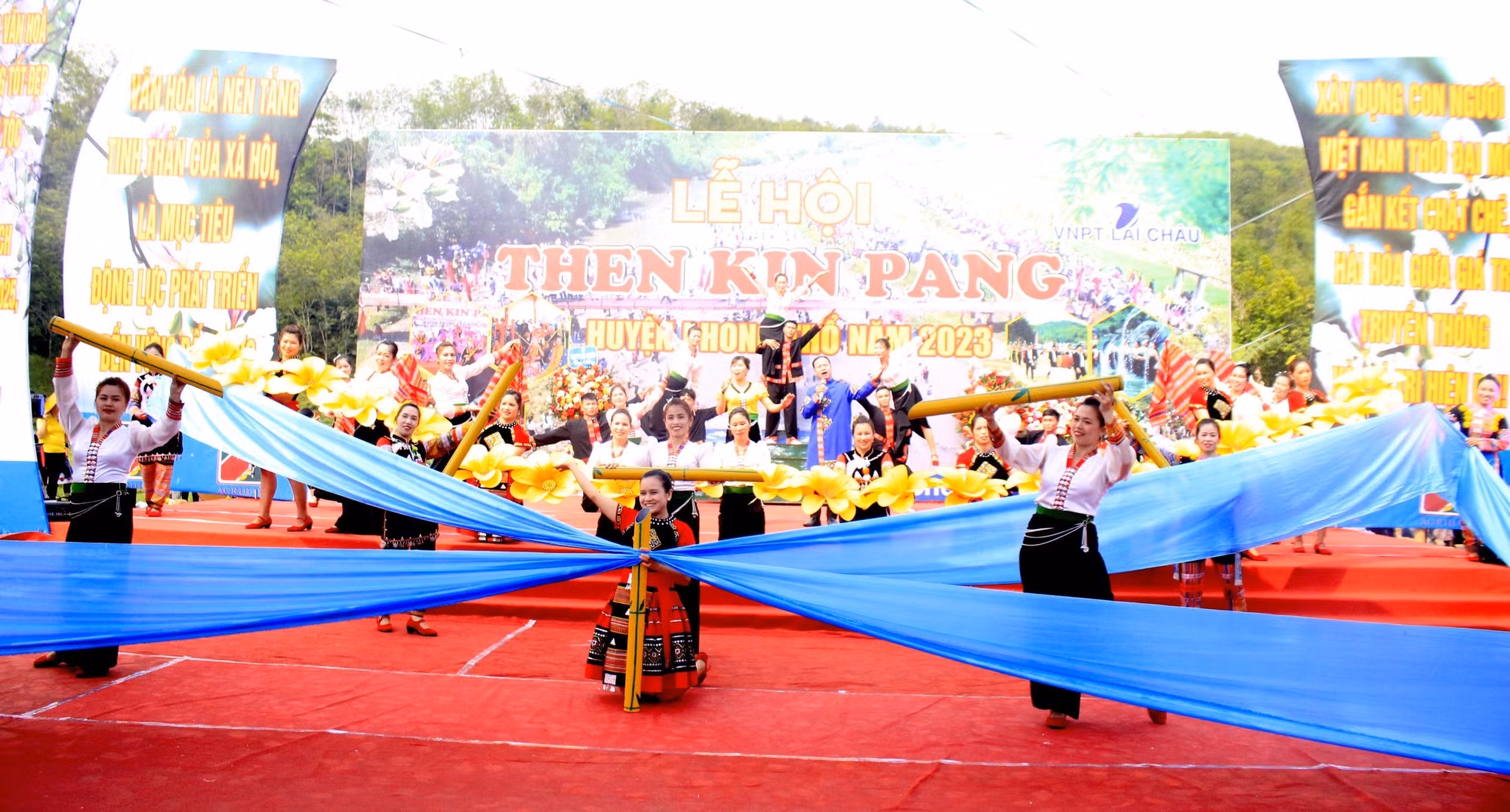 Đặc sắc Lễ hội Then Kin Pang của người Thái trắng ở Phong Thổ (Lai Châu) ảnh 2