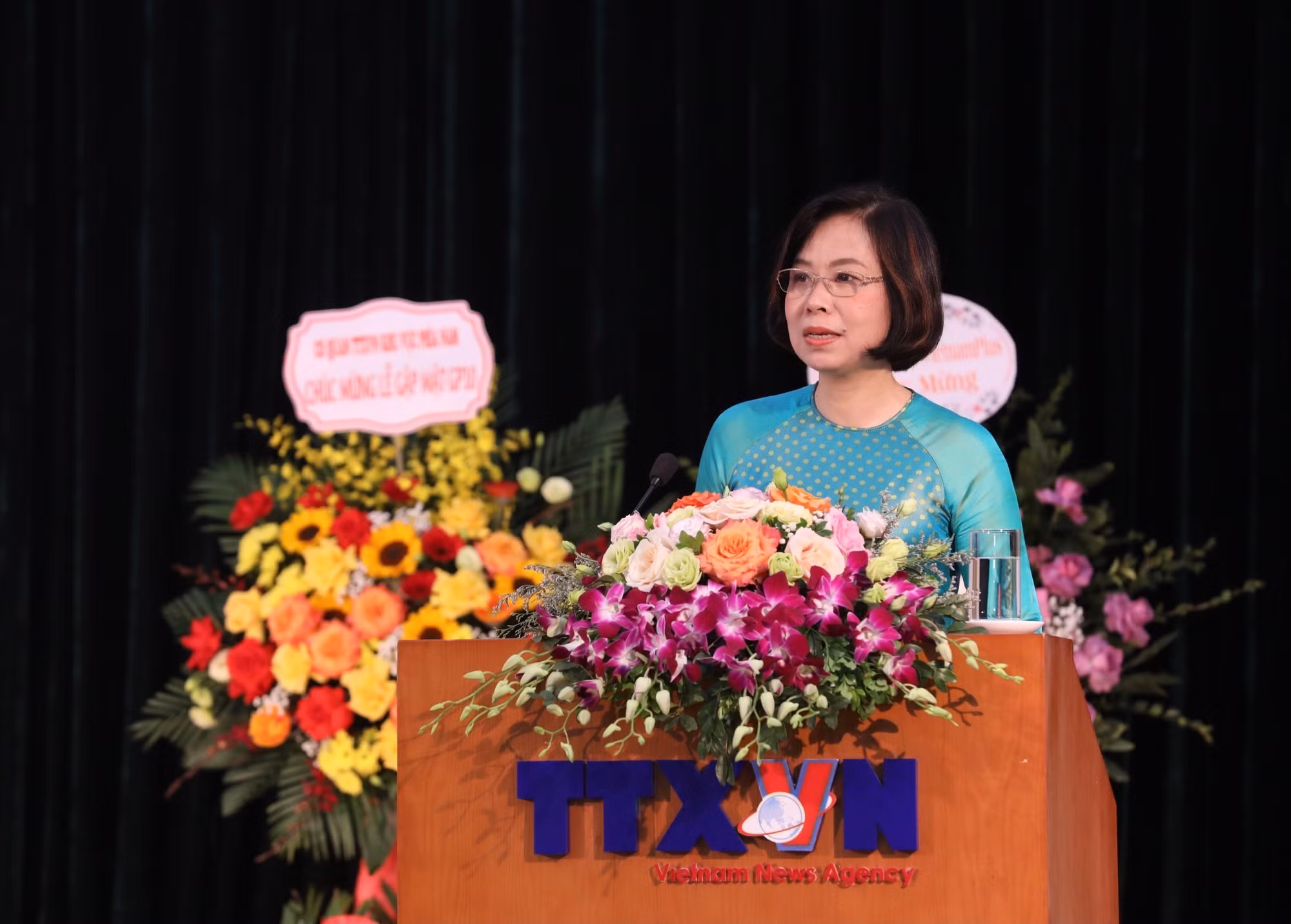 GP10 - “Thế hệ vàng” TTXVN kỷ niệm 50 năm “xẻ dọc Trường Sơn đi cứu nước” ảnh 1