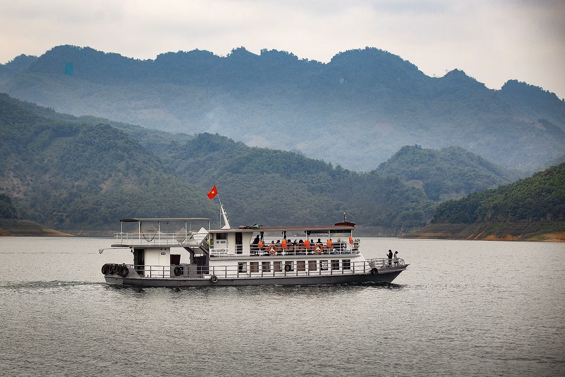 Vẻ đẹp thắng cảnh Đền Chúa Thác Bờ và động Thác Bờ (Hòa Bình) ảnh 1 Vẻ đẹp thắng cảnh Đền Chúa Thác Bờ và động Thác Bờ (Hòa Bình) ảnh 1
