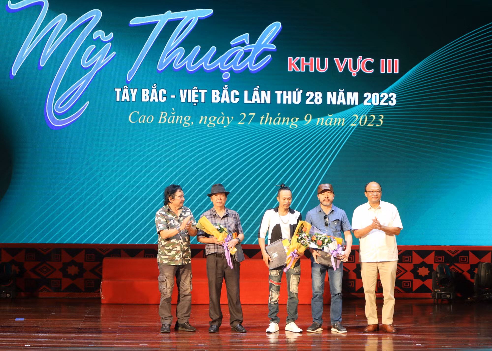 210 tác phẩm tham gia Triển lãm nghệ thuật khu vực Tây Bắc - Việt Bắc ảnh 2