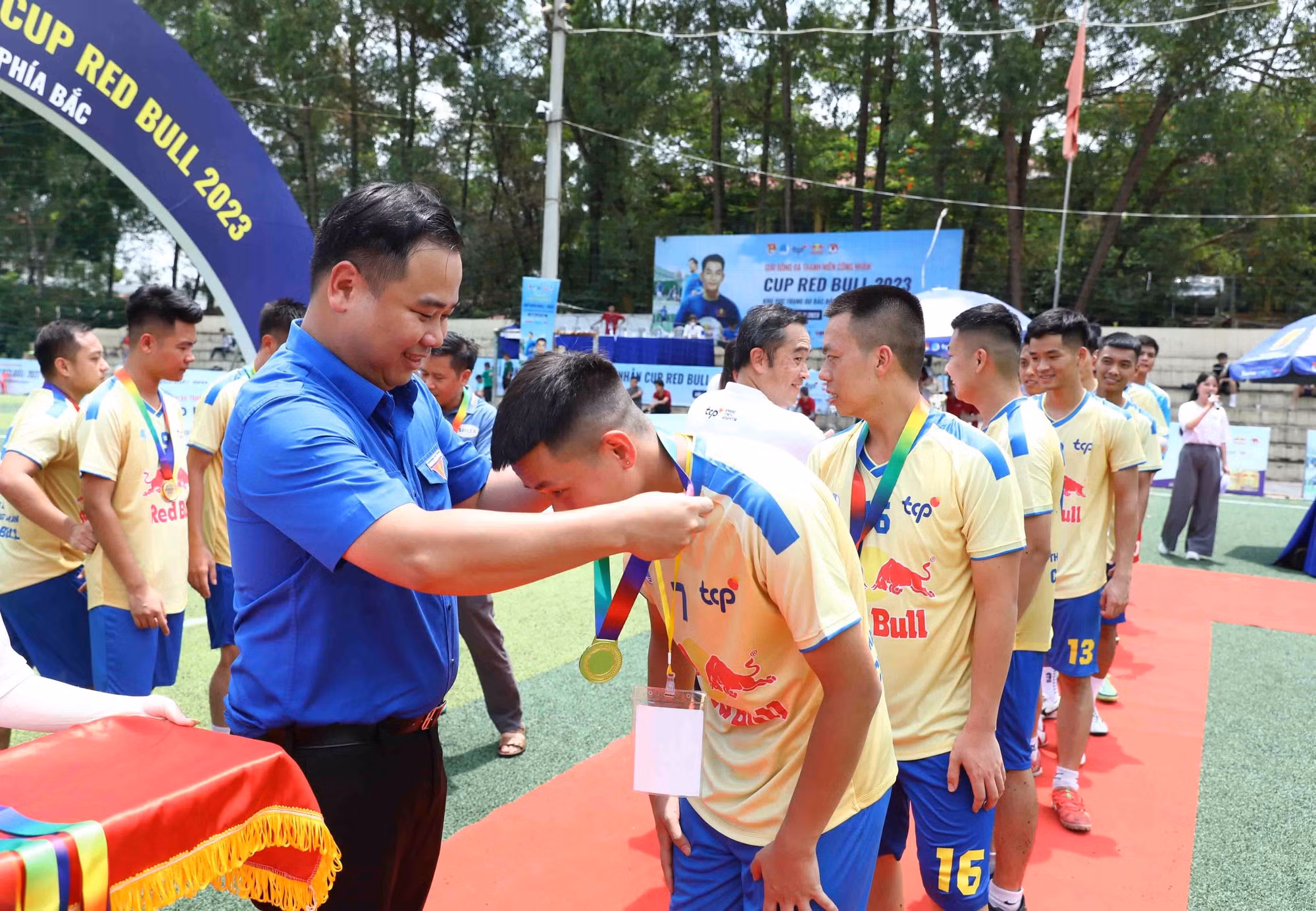 Bế mạc Giải bóng đá Thanh niên công nhân khu vực trung du Bắc Bộ và miền núi phía Bắc ảnh 3