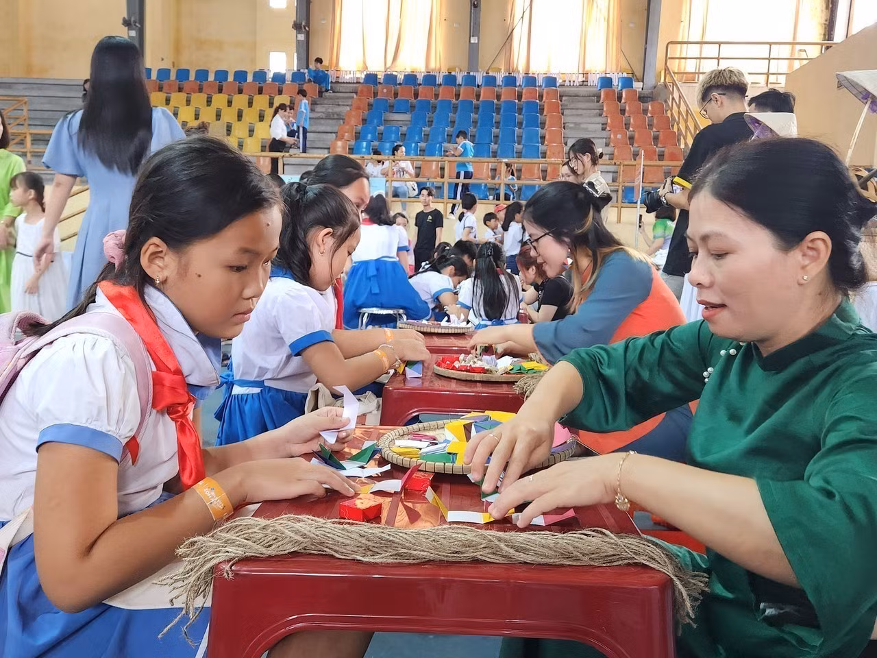 Ngày hội tái chế Huế 2023: Nâng cao ý thức bảo vệ môi trường trong học sinh ảnh 1