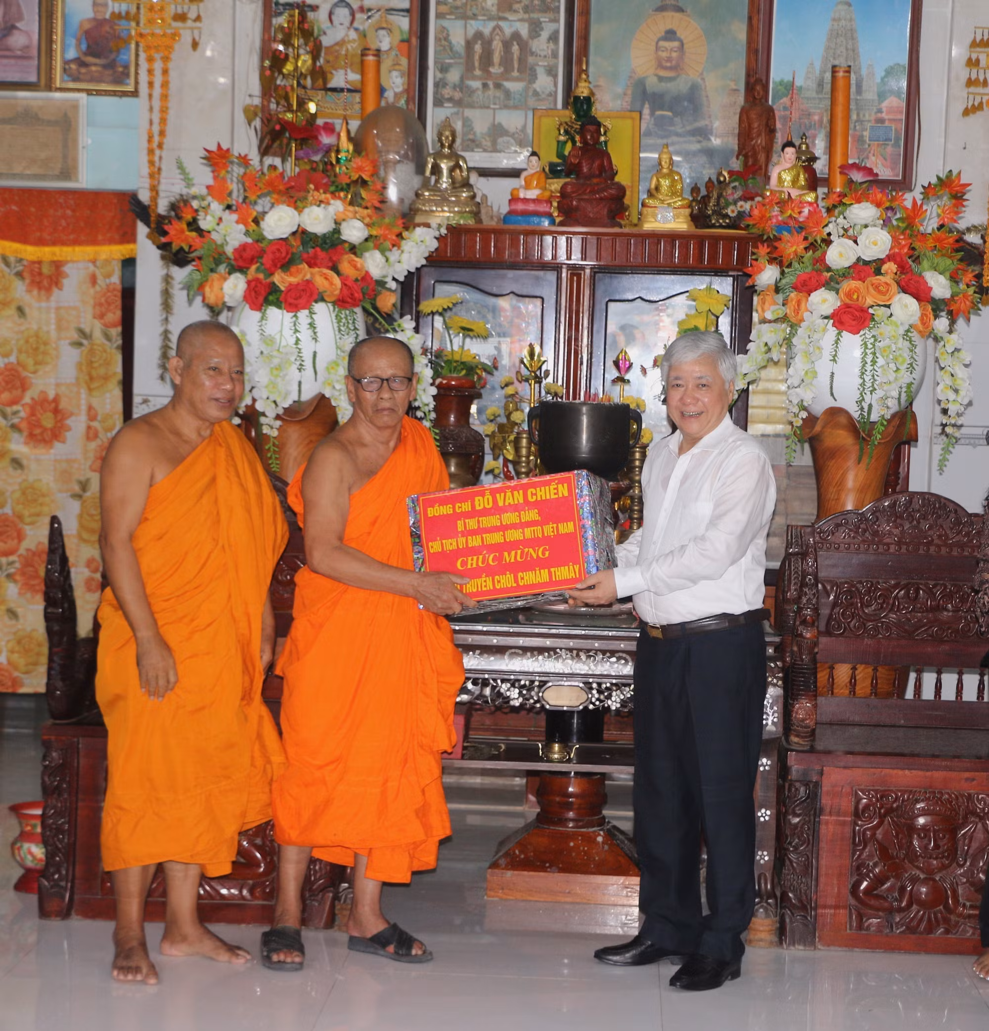 Chủ tịch Ủy ban Trung ương Mặt trận Tổ quốc Việt Nam chúc Tết đồng bào Khmer tại Bạc Liêu ảnh 3