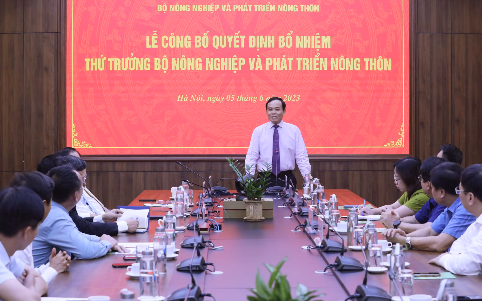 Công bố quyết định bổ nhiệm Thứ trưởng Bộ nông nghiệp và Phát triển nông thôn ảnh 1