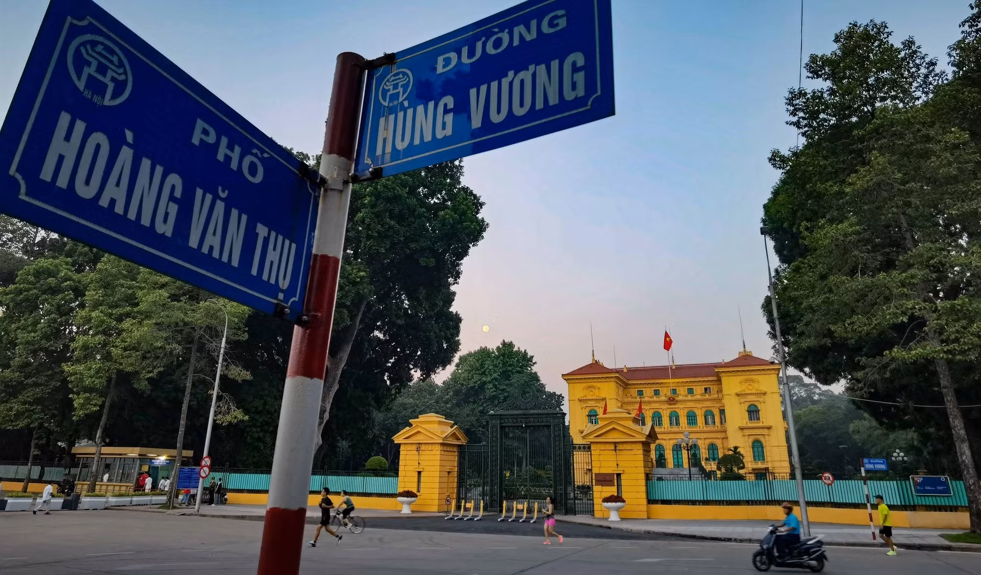 Sớm mùa Thu trên Quảng trường Ba Đình lịch sử ảnh 7 Sớm mùa Thu trên Quảng trường Ba Đình lịch sử ảnh 7