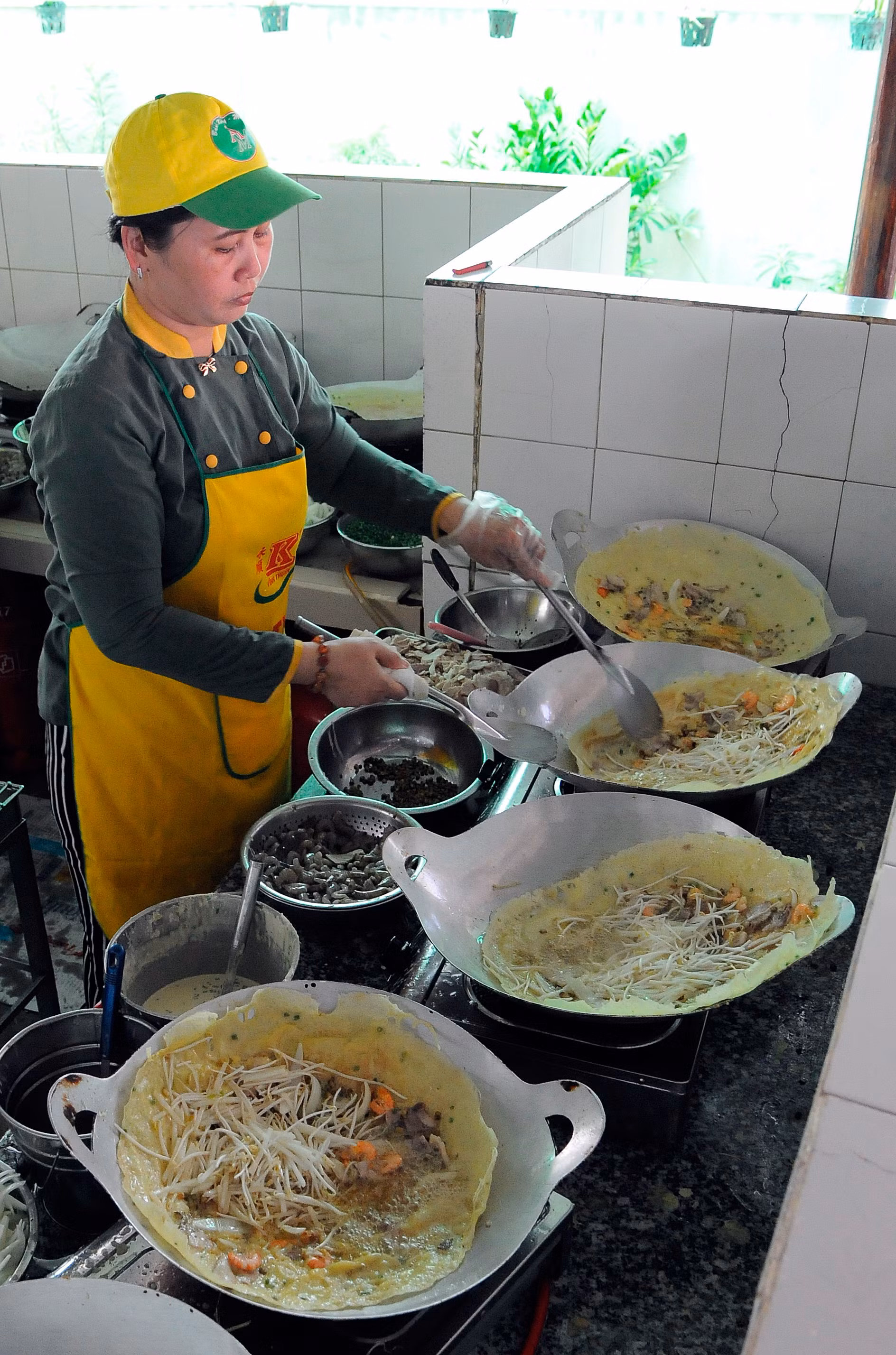 Hấp dẫn bánh xèo Giồng Nhãn ảnh 2